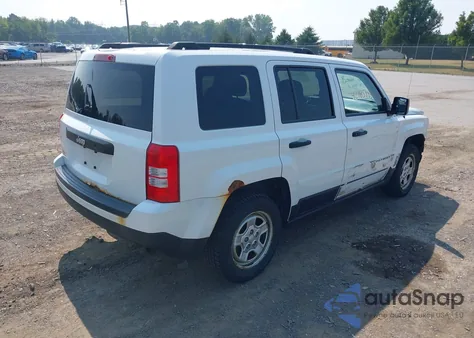 2013 Jeep Patriot Sport из США, поврежденный, VIN 1C4NJPBA9DD235187